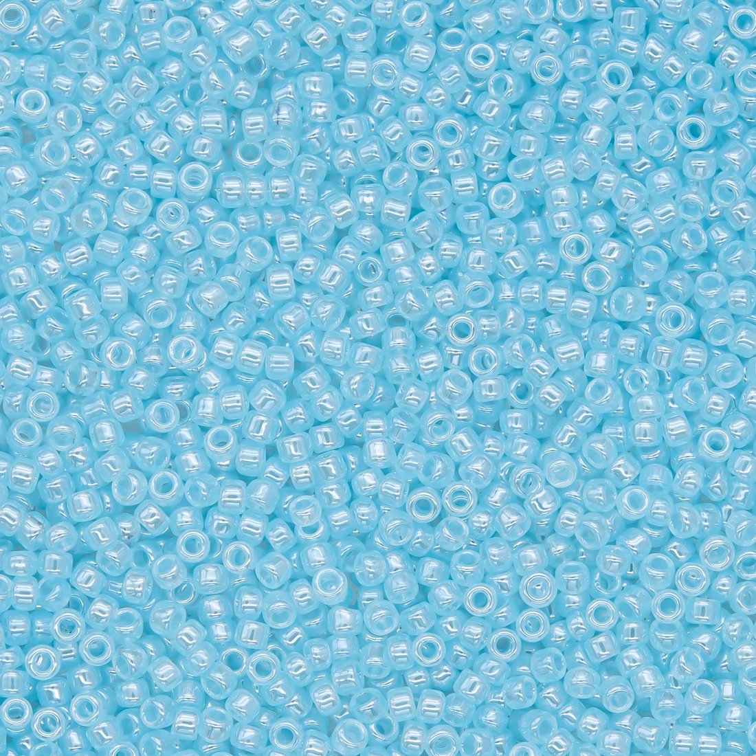 Японский бисер TOHO Round 15/0 (№143), жемчужный глянцевый