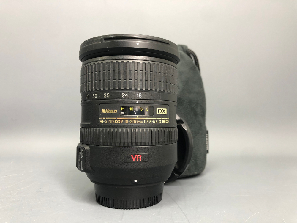 Nikon 18-200mm 3.5-5.6G ED AF-S VR DX