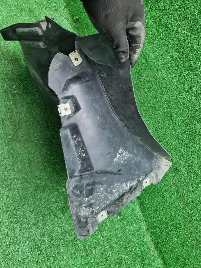 Подкрылок передний левый Mercedes M GLE W166 11-18