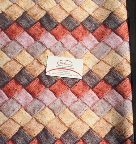 Вязанка с красным