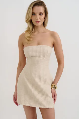 Платье песочные часы цвета беж