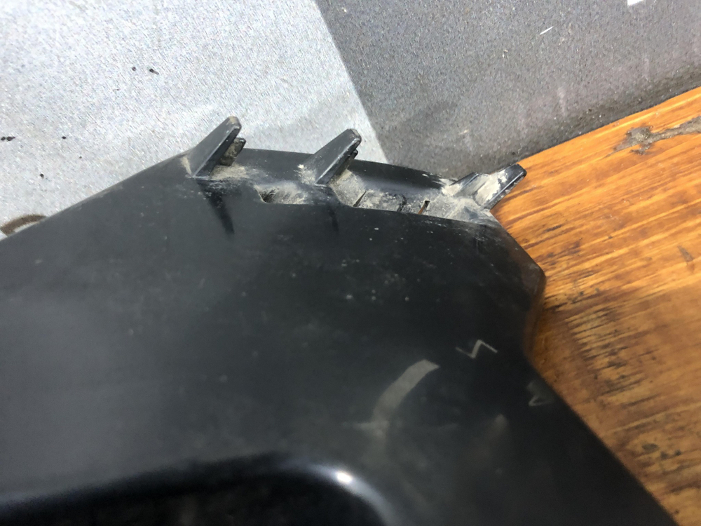 Кронштейн решетки радиатора Polo 6 20-нв Б/У Оригинал 6N5807986