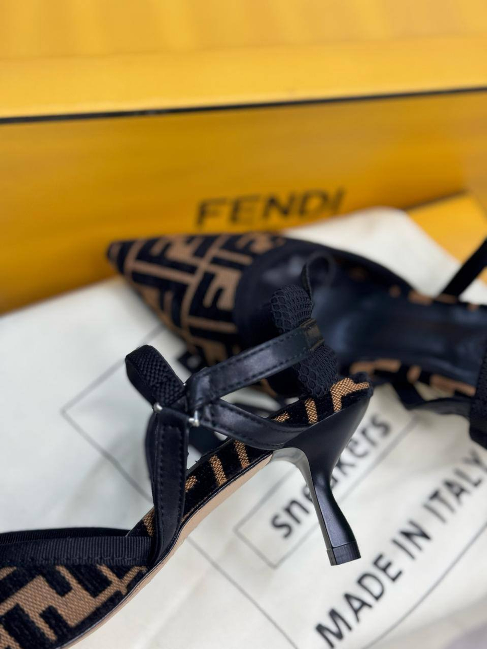 Туфли Fendi