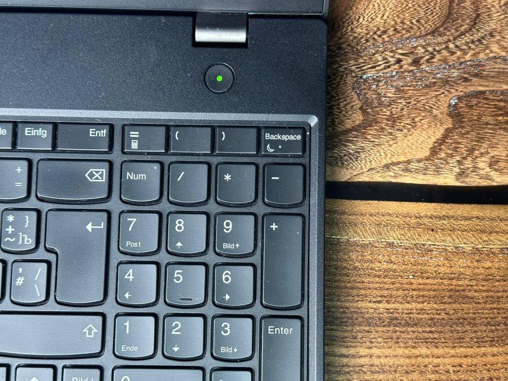 15.6" Ноутбук Lenovo ThinkPad T570 Touch (1920x1080, Intel Core i5-7300U, RAM 16ГБ, SSD 512ГБ, Intel HD Graphics 620, Win 10 Pro)