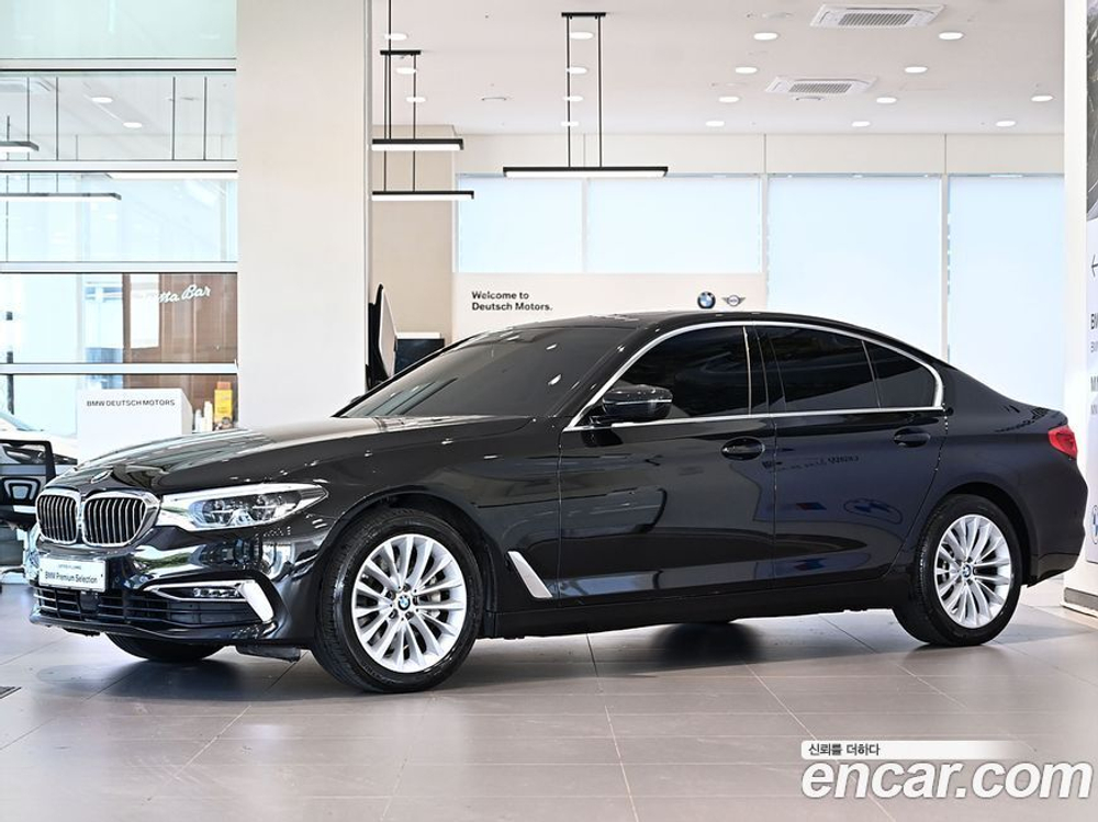 BMW 5 Series (G30) 530i xDrive Luxury Plus (10.2019)