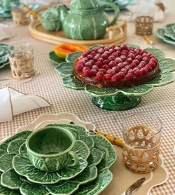 Блюдо на ножке Bordallo Pinheiro Cabbage (31 см)