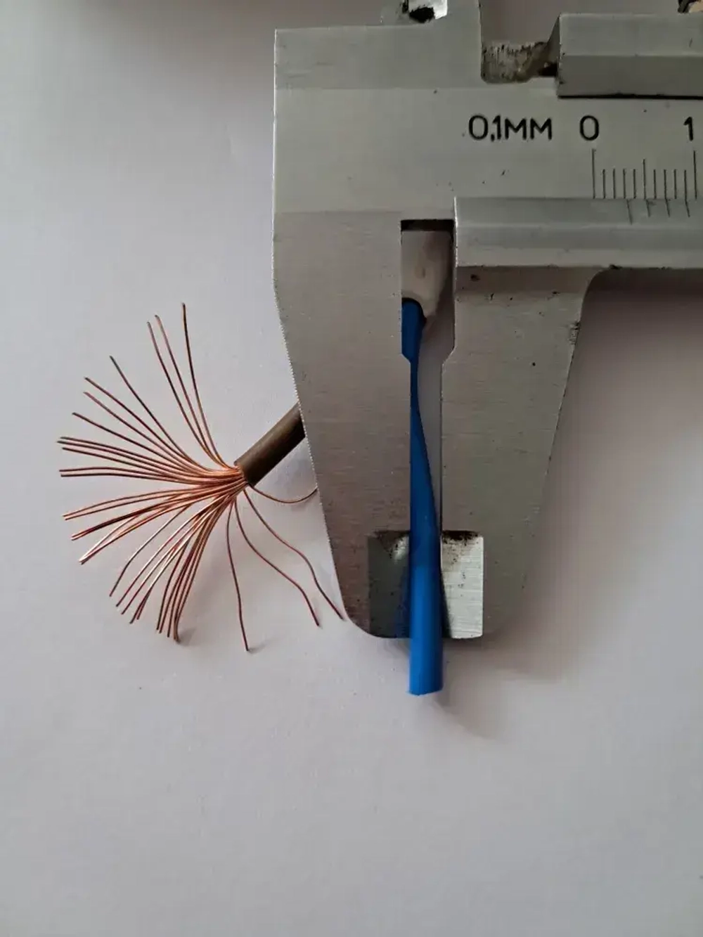 Удлинитель электрический "Доктор Ап" 1 розетка, 3 метра, ПуГВВ 2x2.5 мм, белый, серия "Крепкий Эконом"