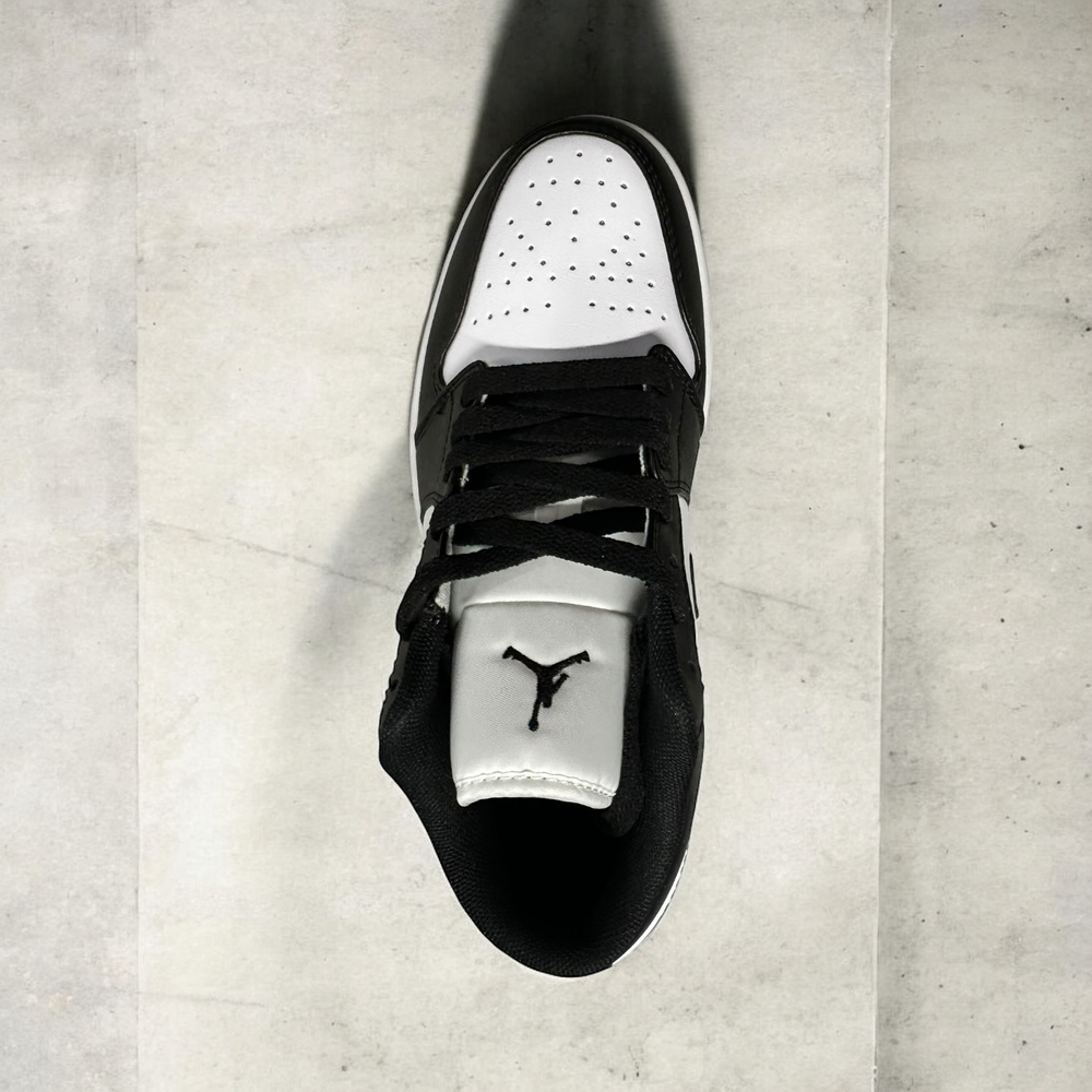Nike Air Jordan 1 Low • Black White