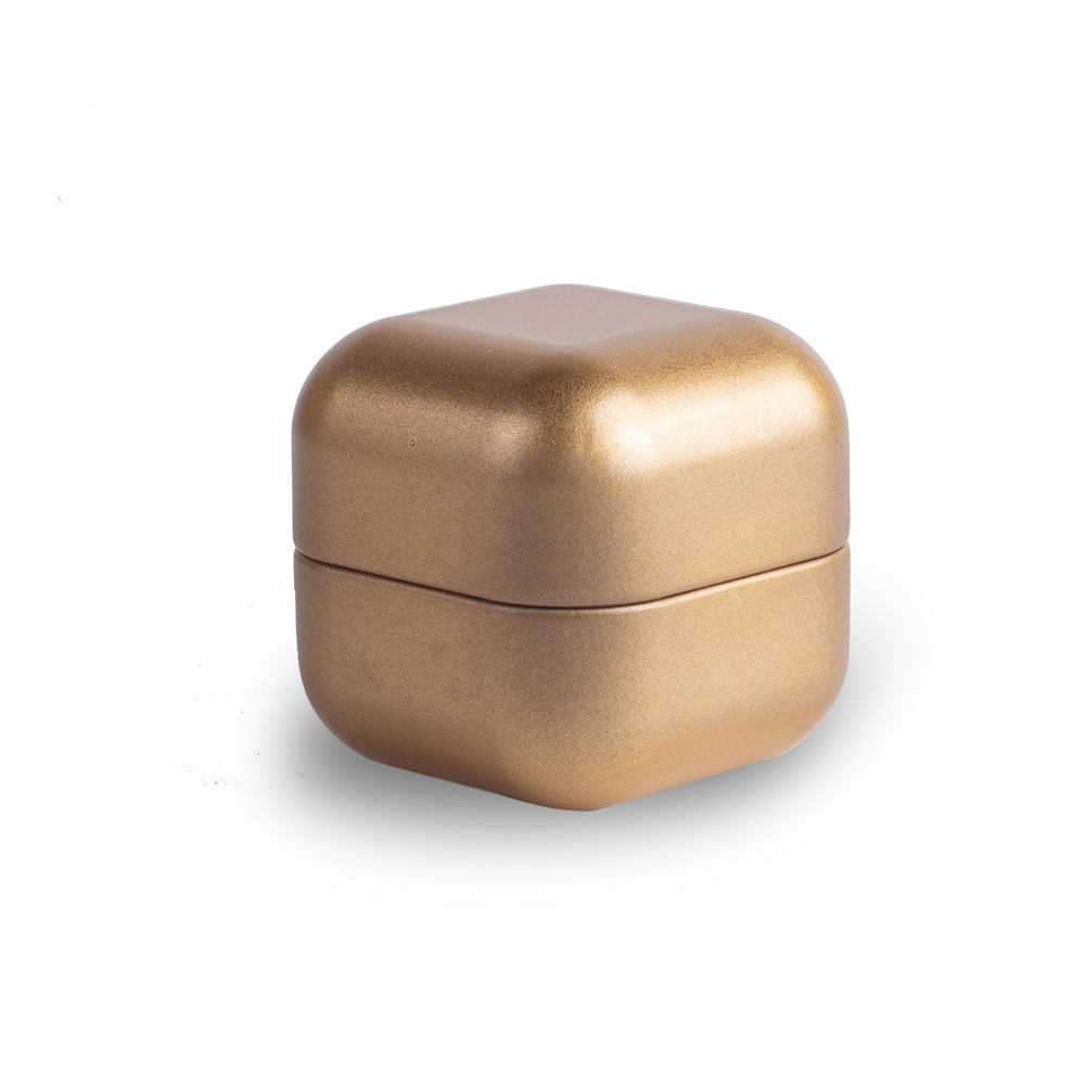 319003 Банка "Кубик" размер 5,5*5,5*5,5см, жесть золотой