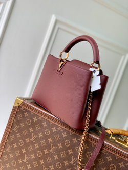 Louis Vuitton Capucines BB