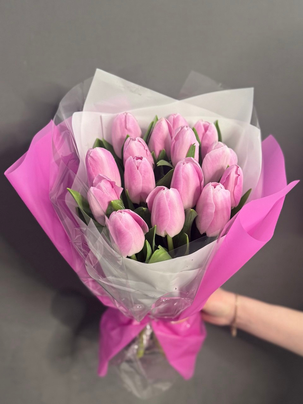 Монобукет с 15 лавандовыми тюльпанами