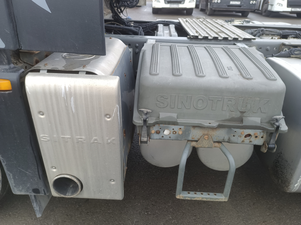 SITRAK C7H 4x2 Седельный тягач ZZ4186V361HE (Дизельный, 12,4 л, 480 л.с., АТ)