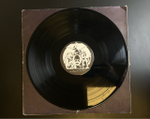 LP Queen – A Day At The Races. Виниловая пластинка 12 дюймов Santa Records