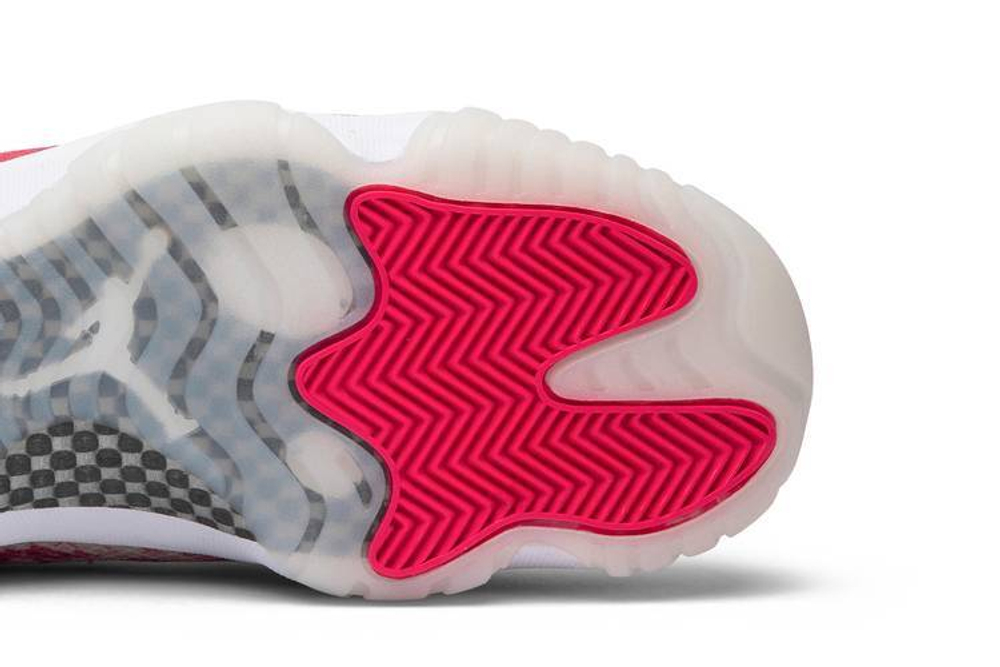Кроссовки Jordan Air Jordan 11 Pink Snakeskin (Женская размерная сетка)