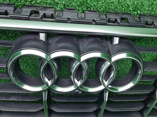 Решетка радиатора Audi Q7 2 (2019-2024)