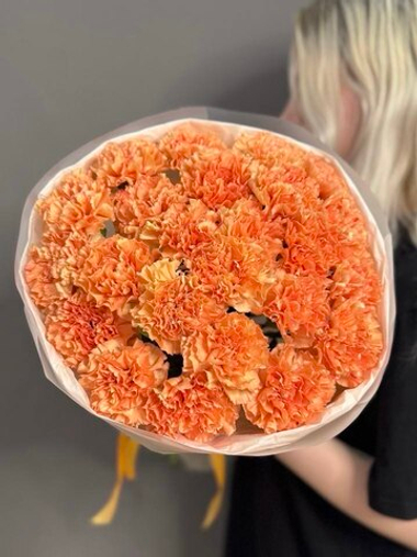 Букет из 25 оранжевых диантусов