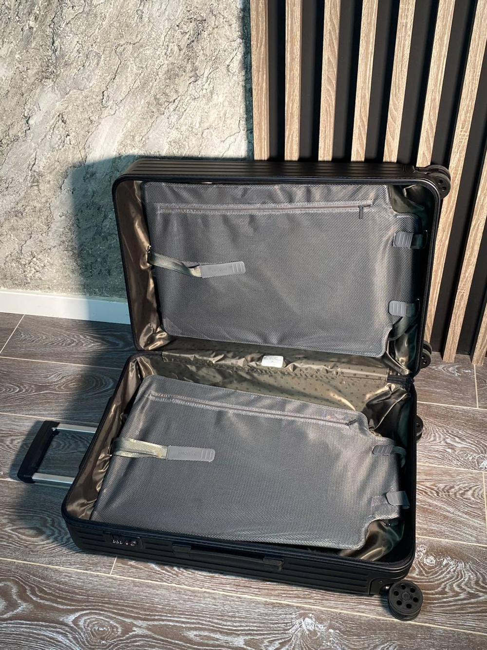 Чемодан Rimowa