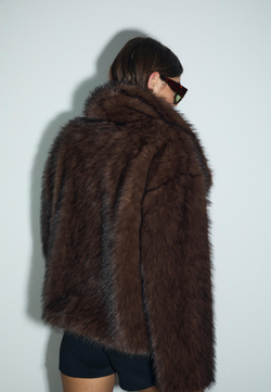 STRADIVARIUS Укороченная шуба из искусственного меха, коричневый