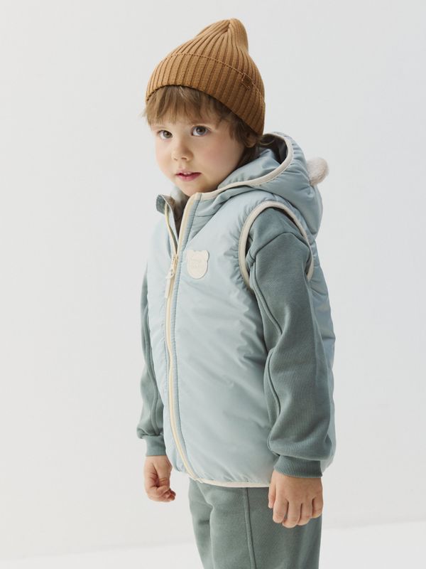 Жилет с капюшоном 