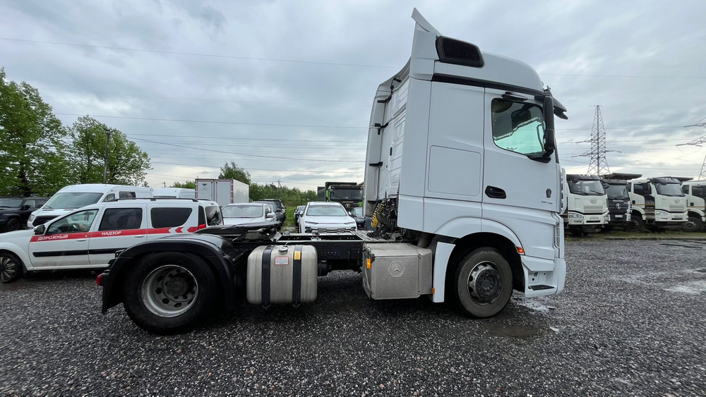 Mercedes-Benz ACTROS 4x2 Седельный тягач 1842 LS (Дизельный, 12,9 л, 422 л.с., АТ)