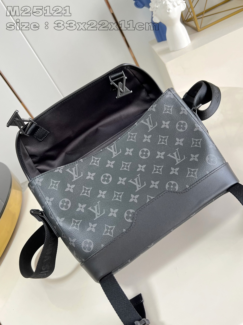 Louis Vuitton Messenger Voyager PM