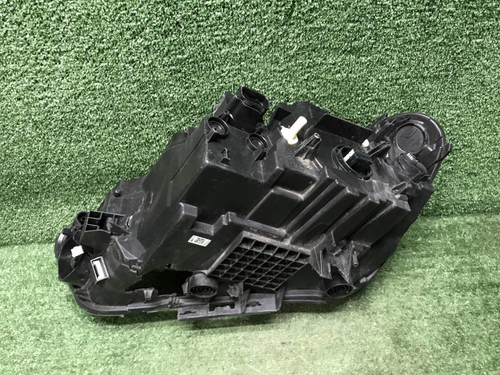 Битая Фара правая BMW X1 F48 (2015-2019) LED