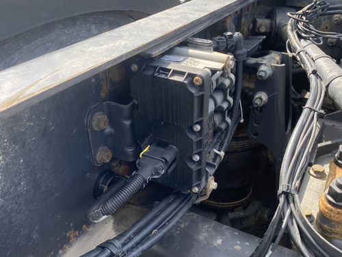 Блок клапанов пневмоподвески 2018г