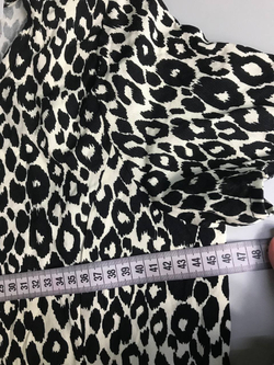 Платье DeFacto в монохроме, маркировка 40, визуально на 46 размер