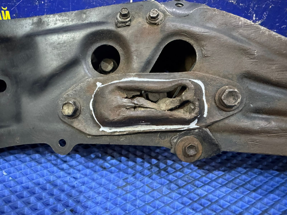 Балка передняя продольная TOYOTA CORONA 1993