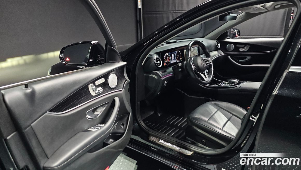 Mercedes-Benz E-Class W213 E300 Avangarde (12.2019)