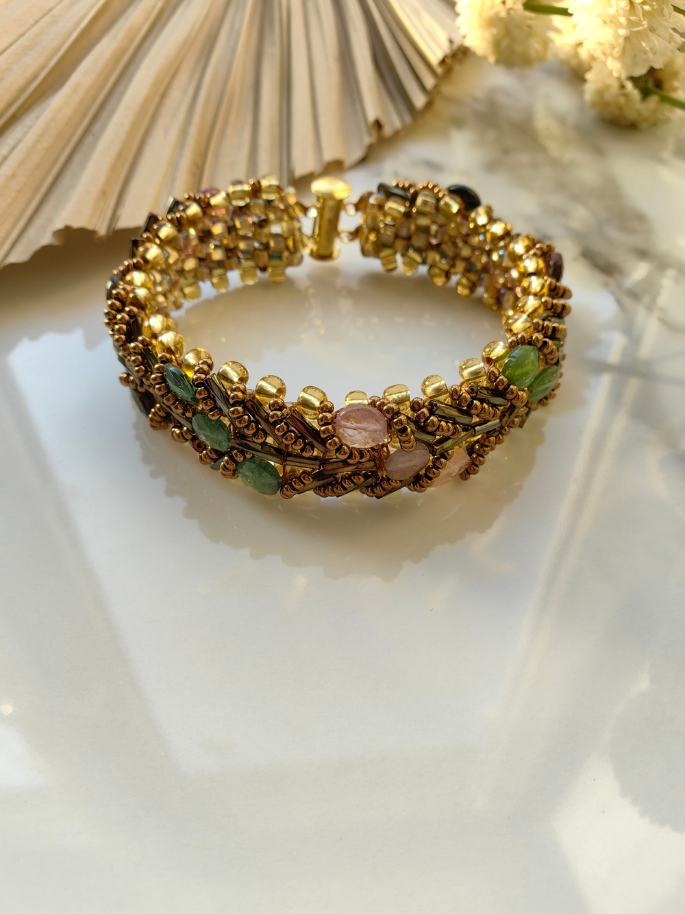 Браслет из бисера "Змейка" 19 см ручной работы с камнем Турмалин