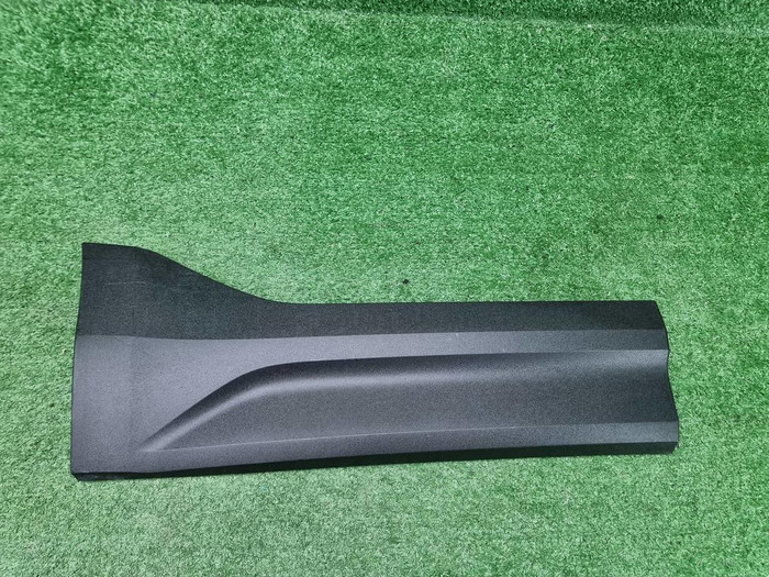 Накладка двери задняя правая Volvo XC40 (2017-н.в)