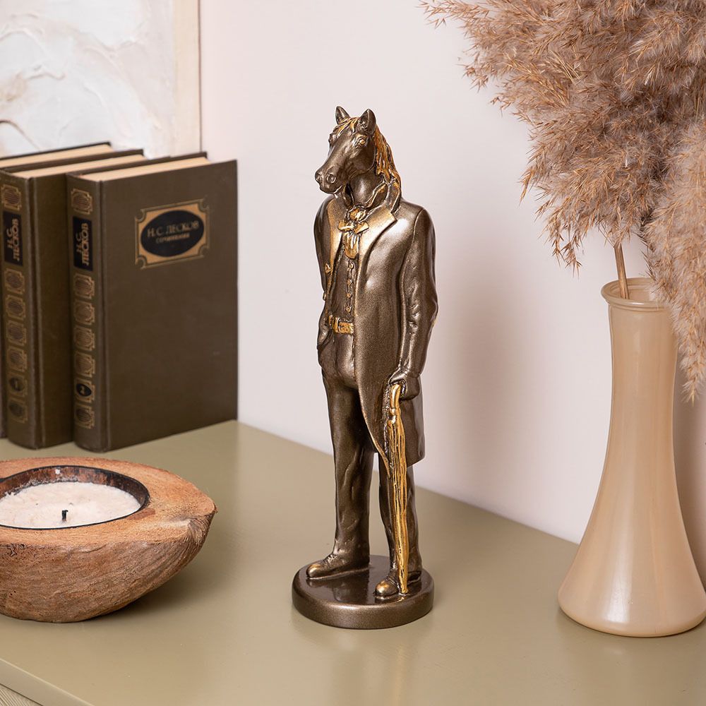 Скульптура Конь в пальто Бронза