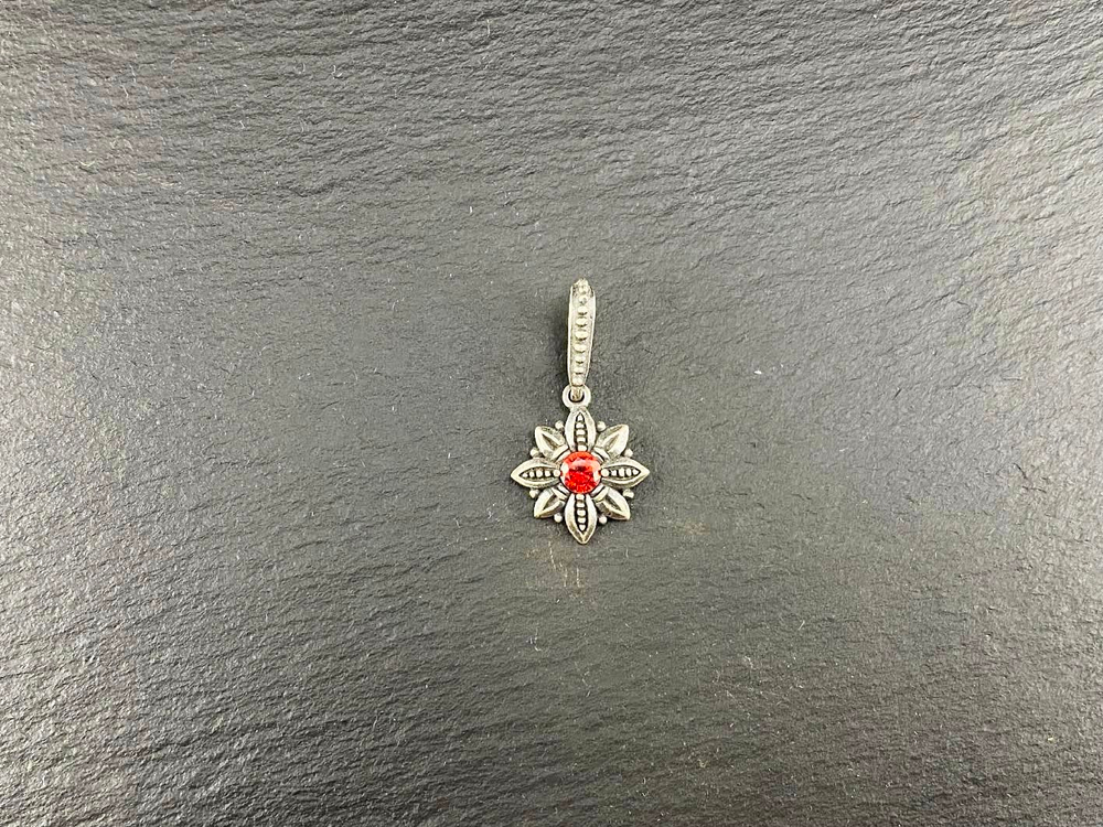 Подвеска.  Огнецвет