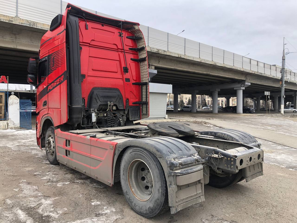 Shacman (Shaanxi) SX* 4x2 Седельный тягач SX4188YY381 (Дизельный, 12,5 л, 473 л.с., АТ)