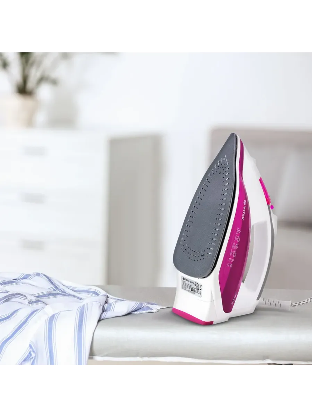 Утюг VITEK VT-1262 (PK)
