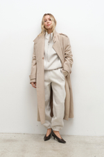 Пальто со стойкой экрю