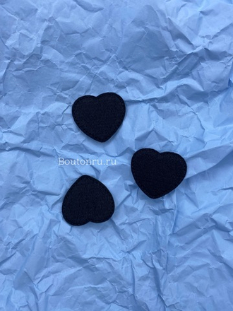 Нашивка сердце черное 3 см