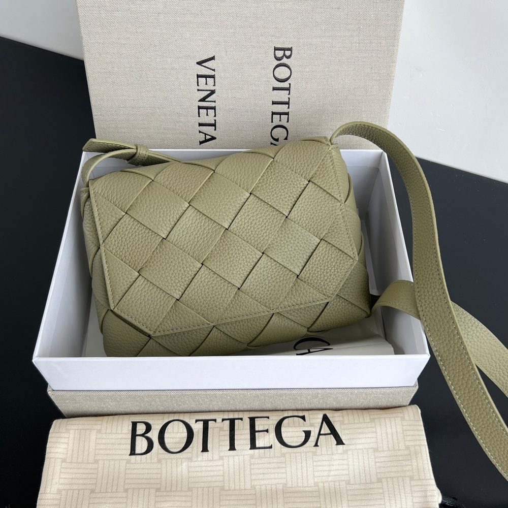 Bottega Veneta Diago 22 cm