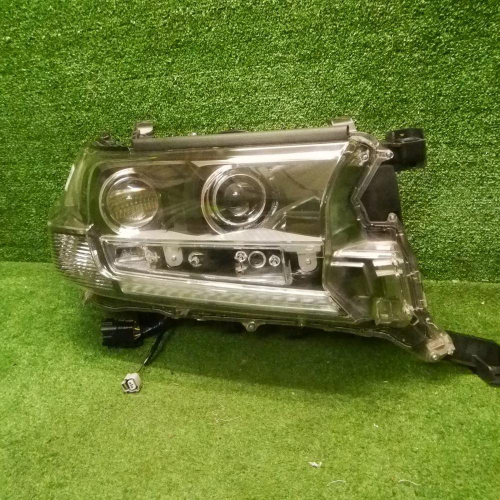 Фара правая Toyota Land Cruiser 200 (2015-2021) LED Black