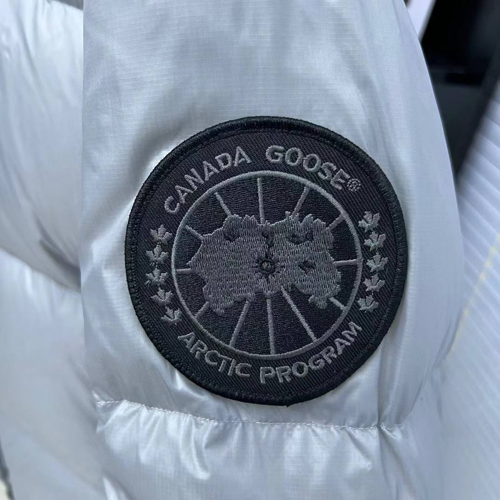 Пуховик Canada Goose