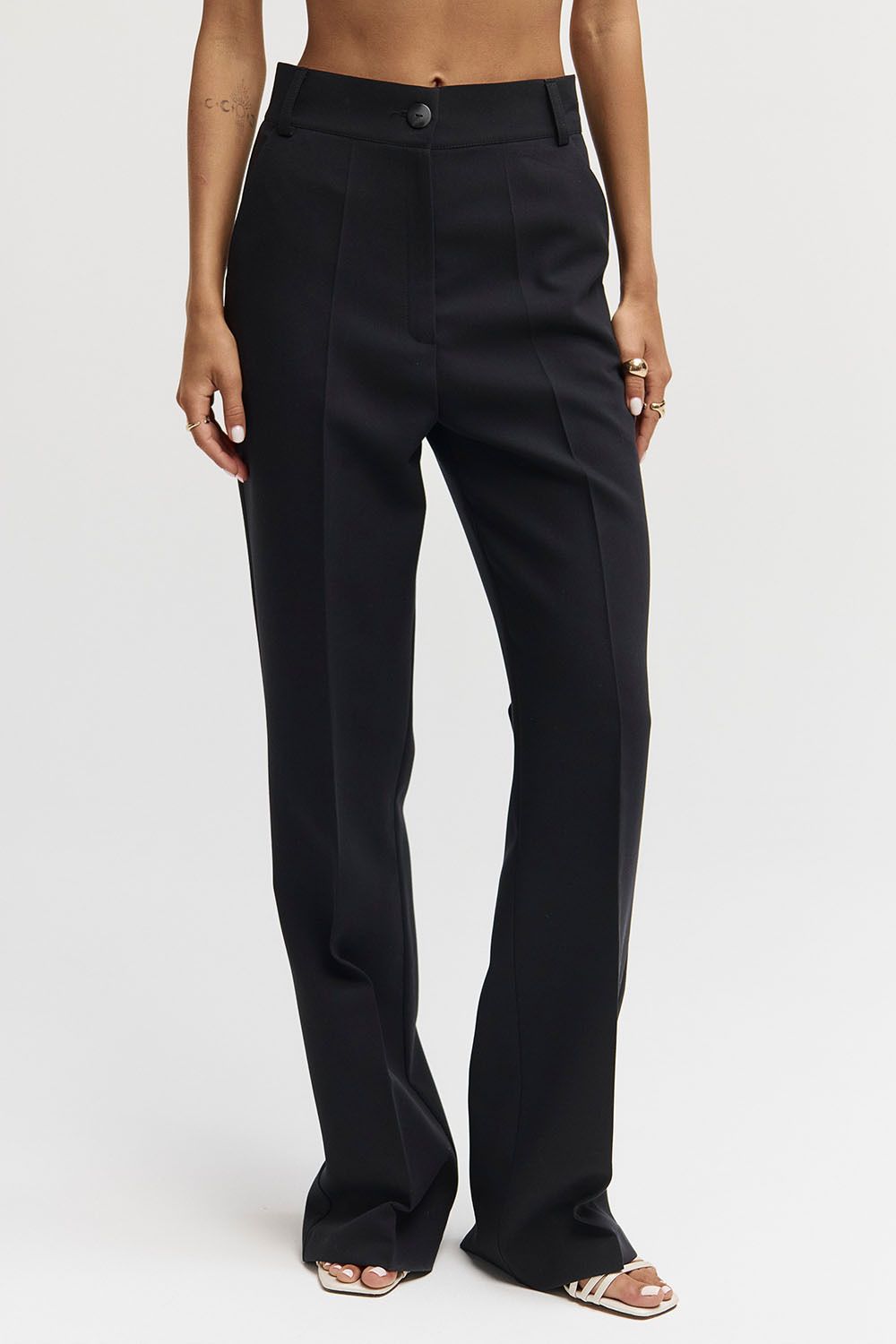 Брюки костюмные прямые черного цвета