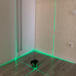 Лазерный уровень/нивелир профессиональный 3D HABCO L01, Зеленый луч 12 линий, Bluetooth + App iOS & Android