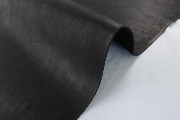 Чепрак черный яловый 3+мм эконом (под заказ)