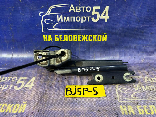 Петля капота левая MAZDA FAMILIA 1999