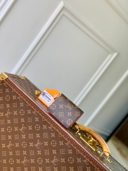 Louis Vuitton Charms Pocket Wallet