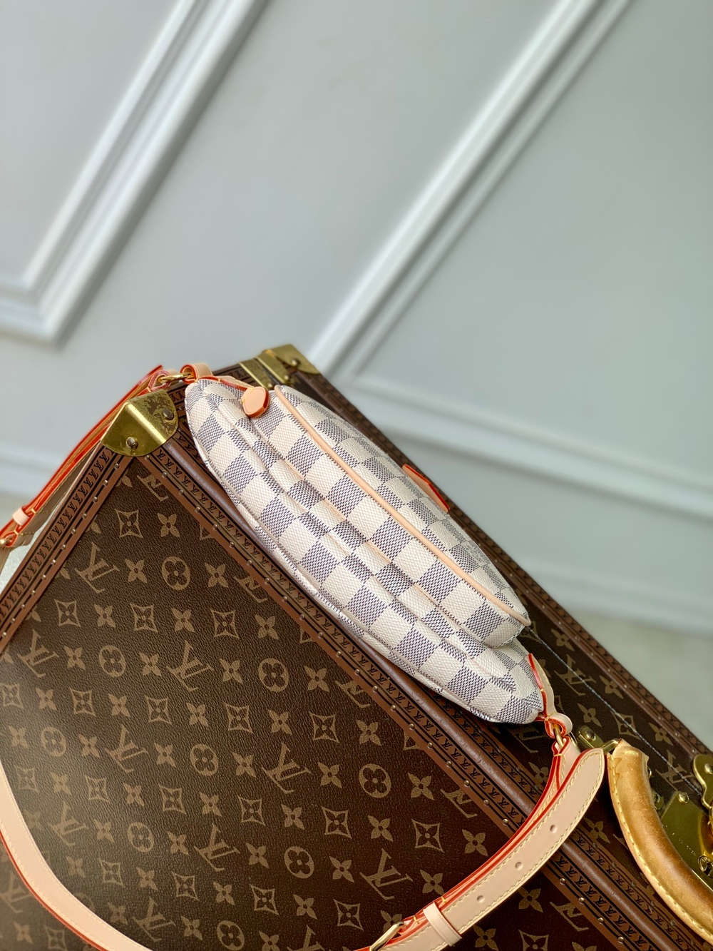 Louis Vuitton Keepit