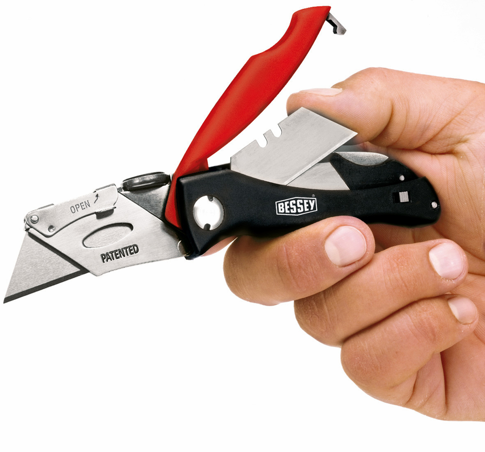 Нож складной + фонарь BESSEY DBKPH-TL-EU