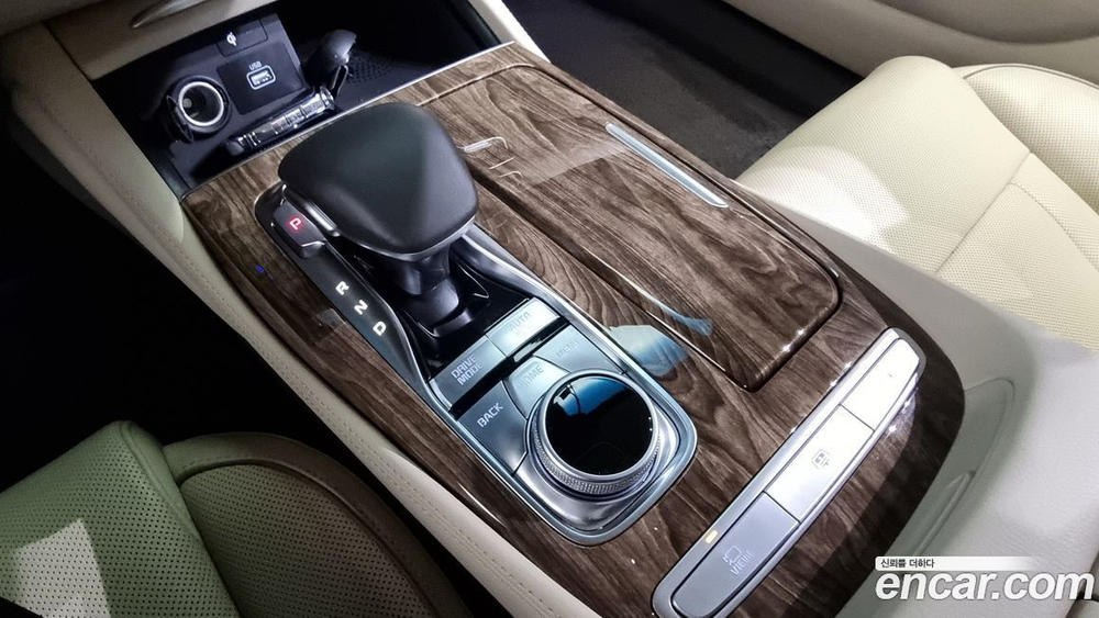Kia The K9 (Quoris/K900) 3.8 GDI AWD (08.2020)