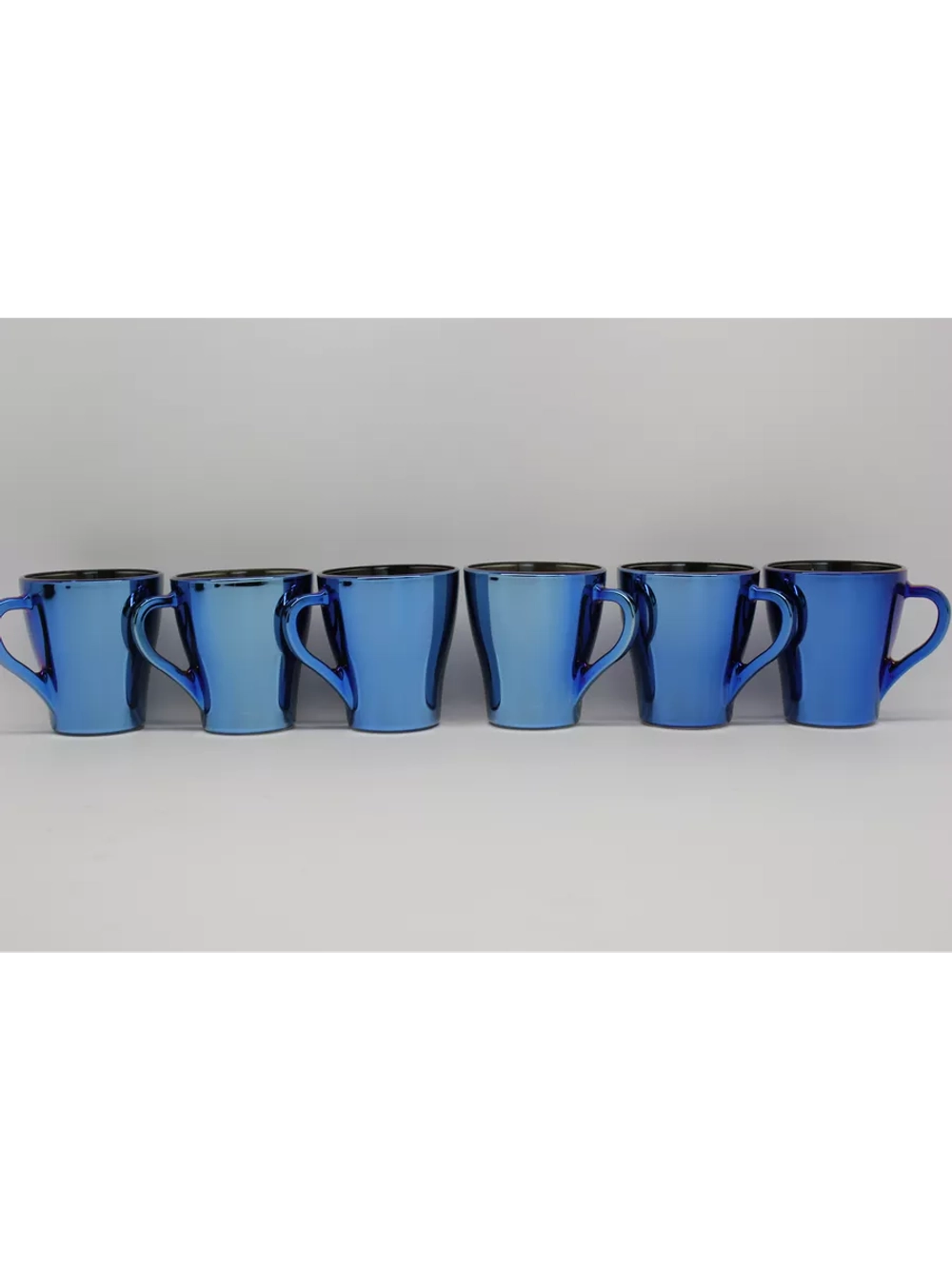 Набор кружек для чая и кофе.